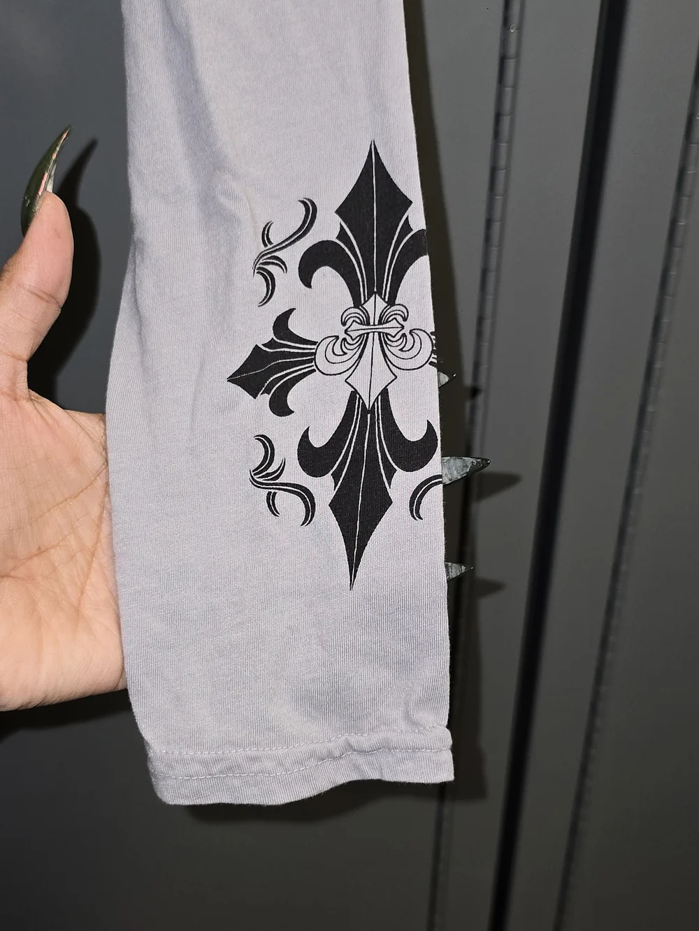 Affliction cropped long
